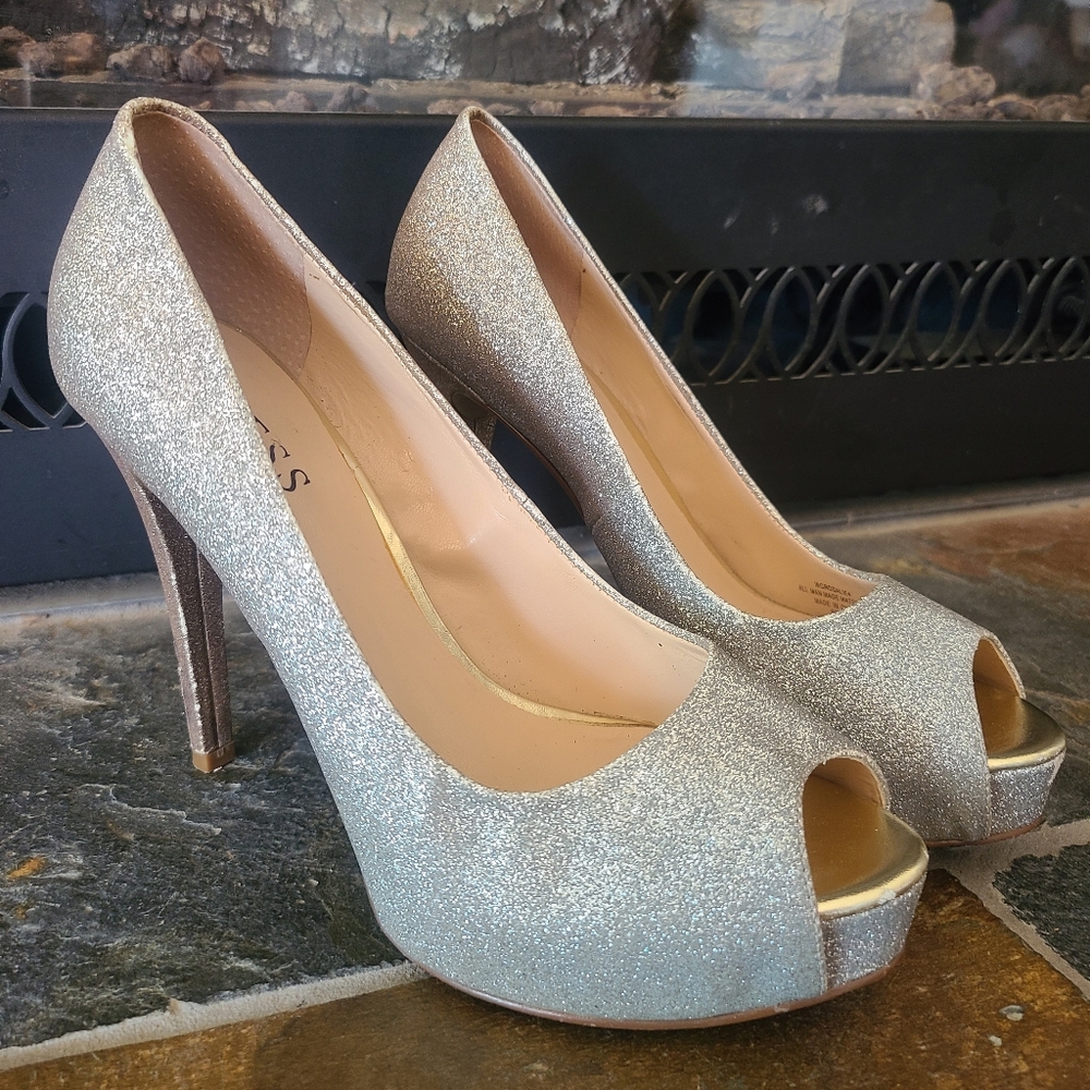 Guess Sparkly Silver Rosalie Glitter High Heel Pumps size 6.5